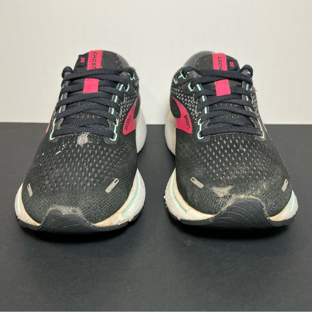 Womens BROOKS Ghost 14 Black Athletic Shoes / Size 7 - Picture 2 of 9